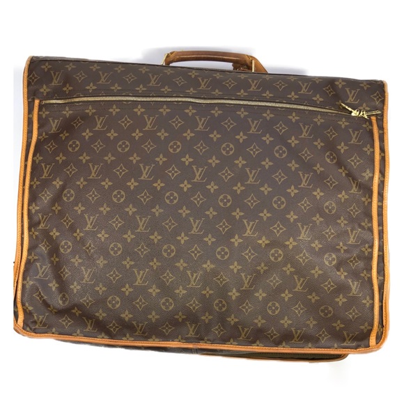 Luis Vuittion Garment Carrier FIRM PRICE - Picture 2 of 8